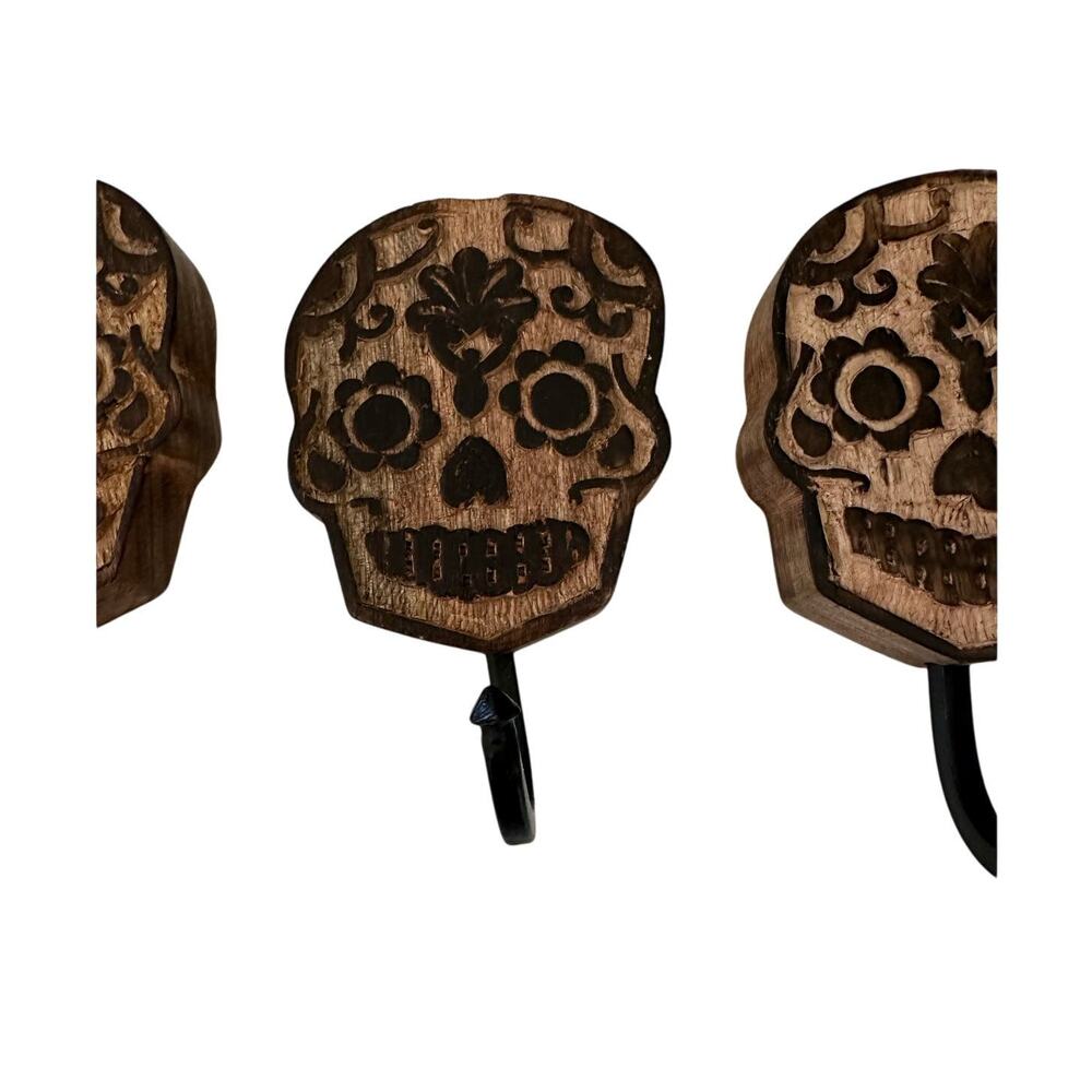 Halloween Skull Rustic Wood Hook Hangers - Picture 4 of 13